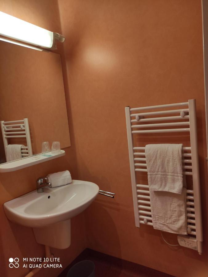 Hostellerie Charles De Foucauld Viviers Dış mekan fotoğraf